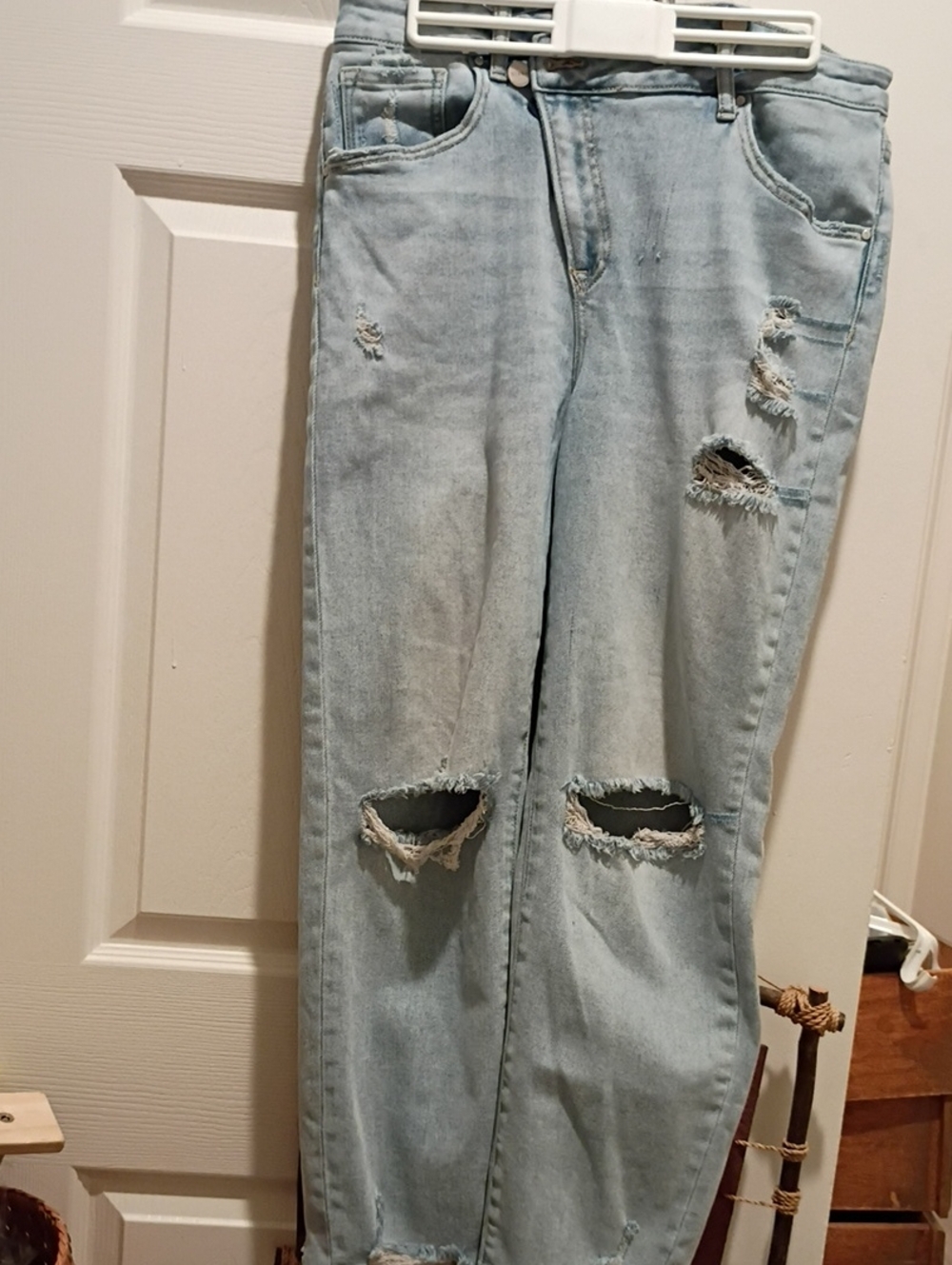 Light Wash Distressed Women’s Boyfriend Jeans